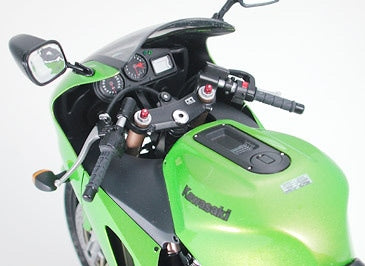 1/12 Kawasaki Ninja ZX-12R (Tamiya Motorcycle Series 84)