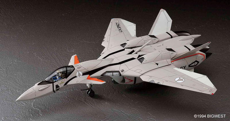 Macross Plus 1/72 VF-11B Thunderbolt