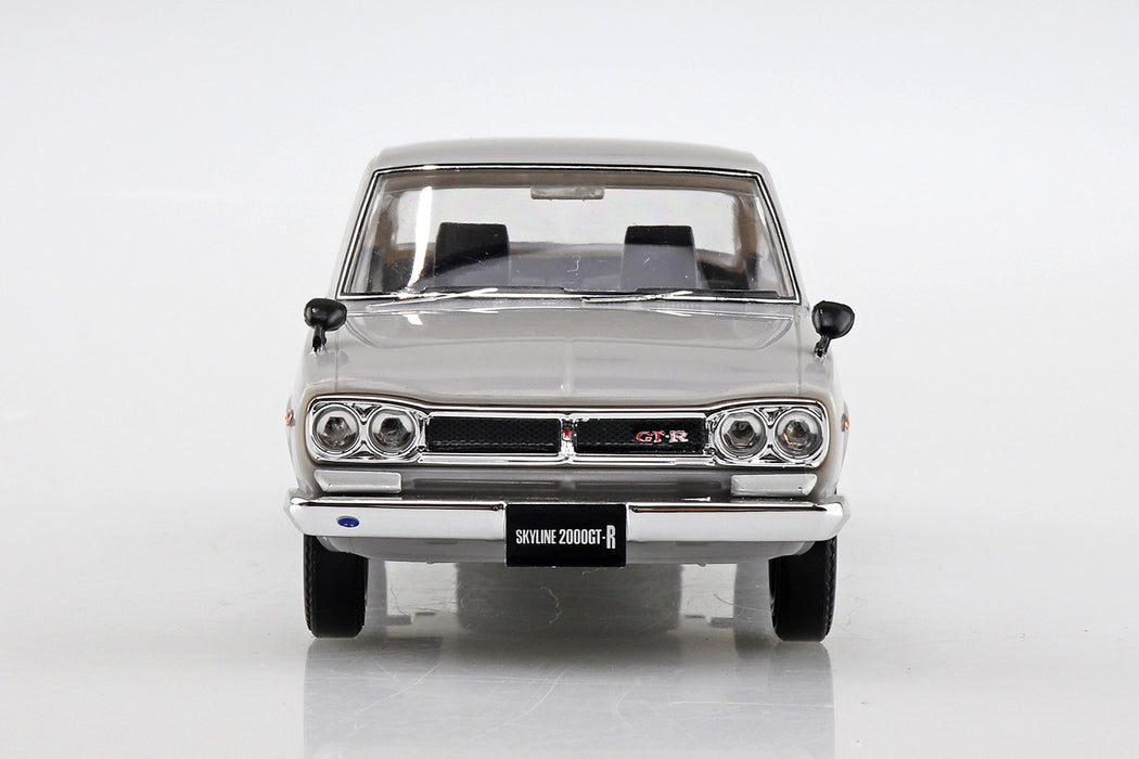 1/32 Nissan Skyline 2000 GT-R (Silver) (Aoshima The Snap Kit Series No.09A)