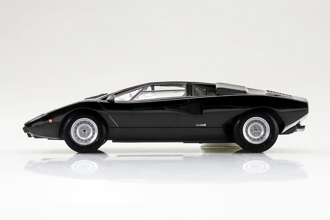 1/32 Lamborghini Countach LP400 (Black) (Aoshima The Snap Kit Series No.20F)