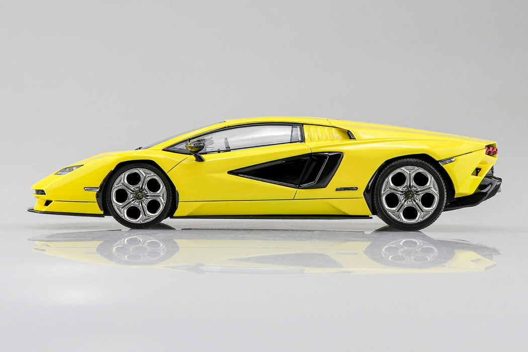 1/32 Lamborghini Countach LPI 800-4 (Yellow) (Aoshima The Snap Kit Series No.19C)