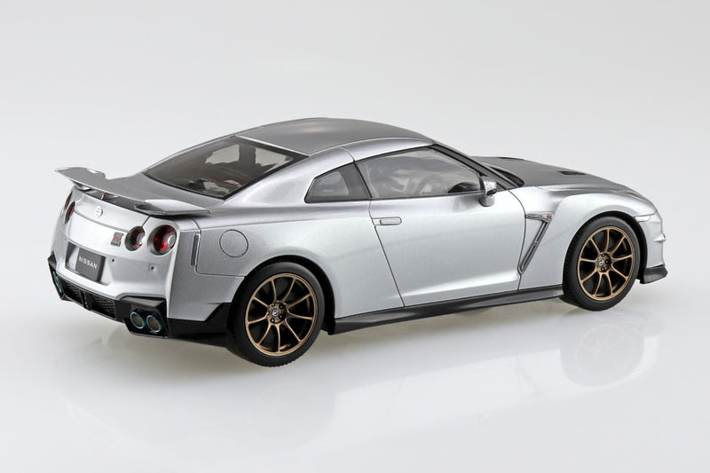 1/32 Nissan R35 GT-R 2024 (Ultimate Metal Silver) (Aoshima The Snap Kit Series No.03-UM)
