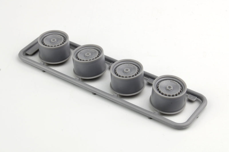 1/24 Volvo 240 Turbo 1985 DTM Champion (Platz/Beemax 24027)