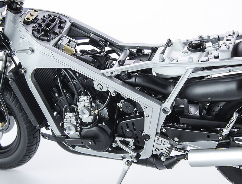 1/12 Suzuki RG400Γ (Gamma) Early Version