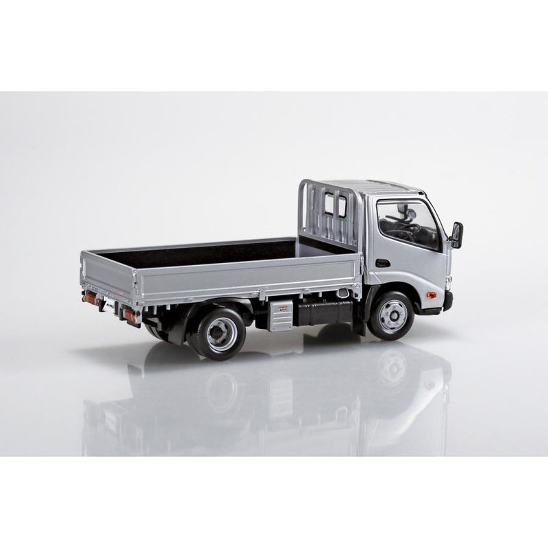 1/32 Hino Dutro Truck (Silver) (Aoshima The Snap Kit Series No.23-SR)