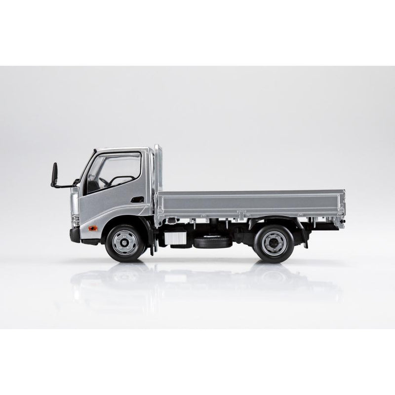 1/32 Hino Dutro Truck (Silver) (Aoshima The Snap Kit Series No.23-SR)