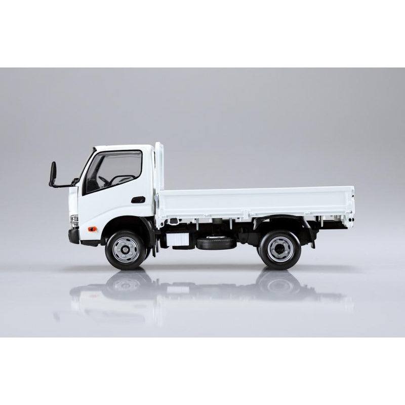 1/32 Hino Dutro Truck (White) (Aoshima The Snap Kit Series No.23-WE)