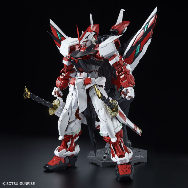 Perfect Grade (PG) 1/60 MBF-P02KAI Gundam Astray Red Frame Kai