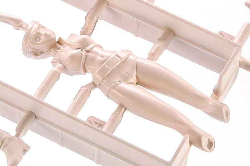 Dirty Pair 1/20 Kei & Yuri w/ 1/300 Lovely Angel