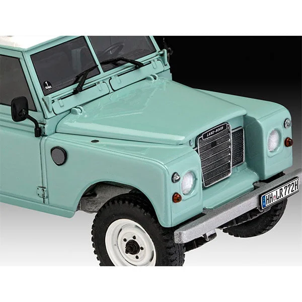 1/24 Land Rover Series III LWB (Revell Germany 07047)