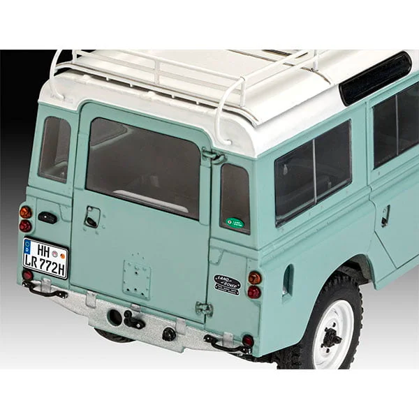 1/24 Land Rover Series III LWB (Revell Germany 07047)