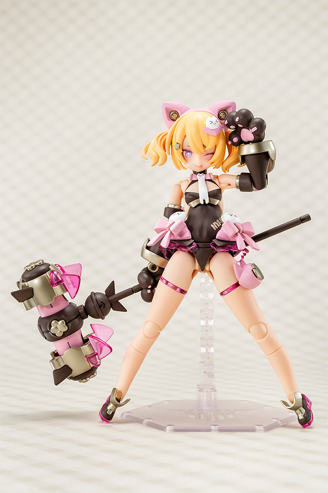 Megami Device 1/1 26.1 PUNI☆MOFU KURO MAO