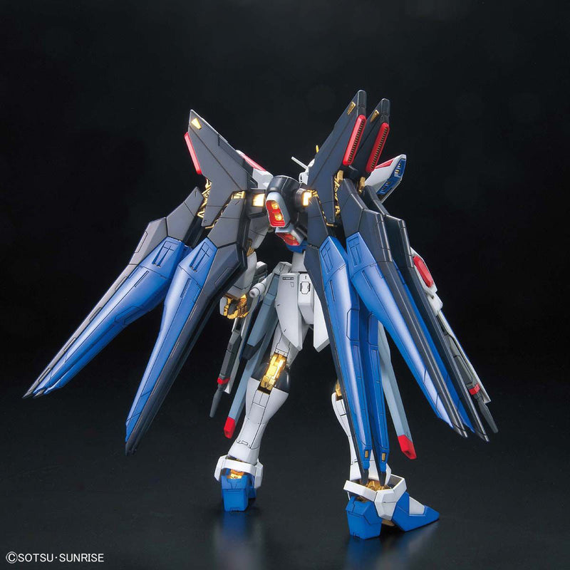 Master Grade (MG) 1/100 MG Strike Freedom Gundam (Full Burst Mode)