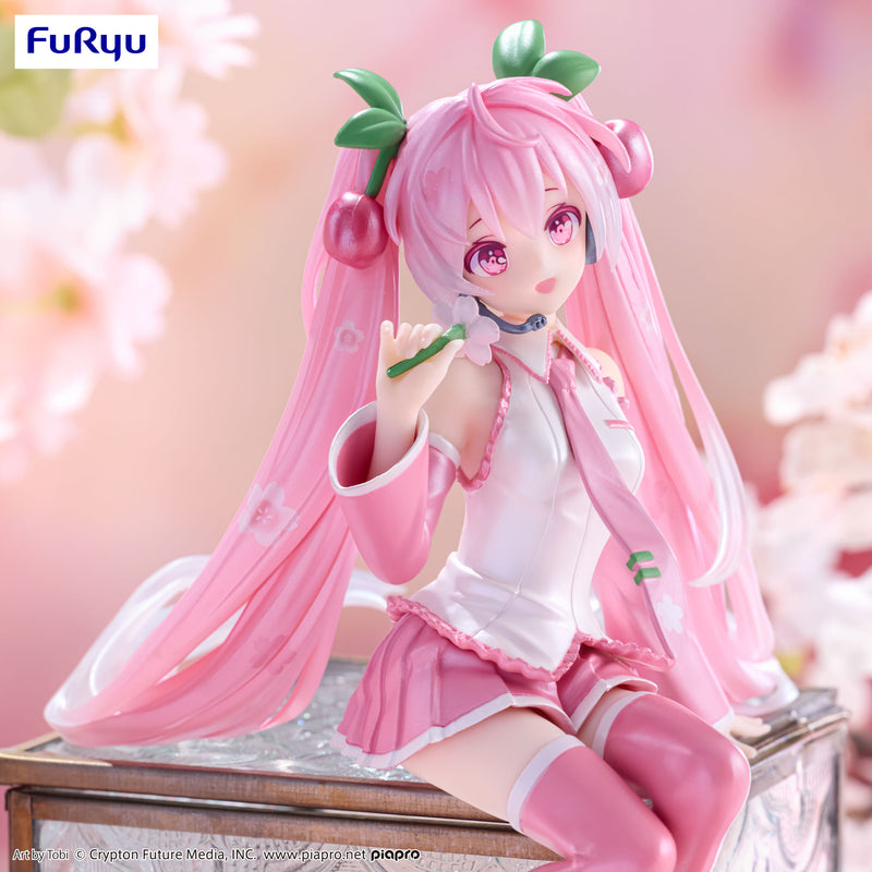 FuRyu Noodle Stopper Figure - Hatsune Miku - Sakura Miku 2024 Peral Color Ver.