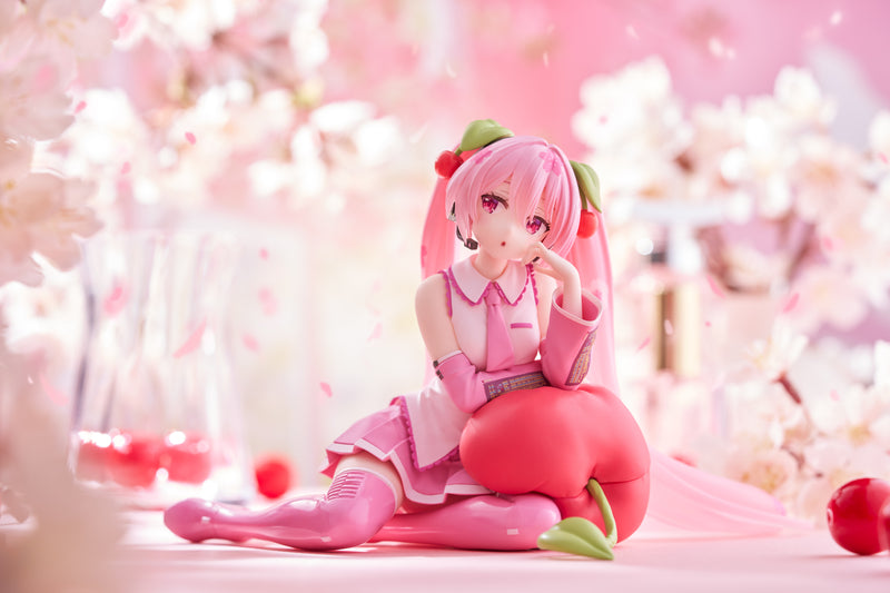 Taito Desktop Cute Figure - Hatsune Miku - Cherry Cushion Ver.