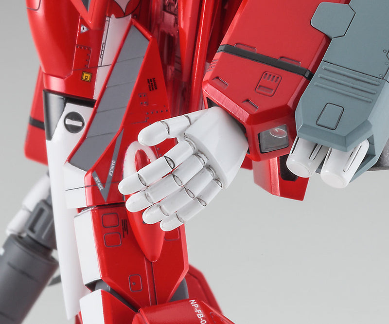 Macross 1/72 VF-1J Super Battroid Valkyrie Miria Ver