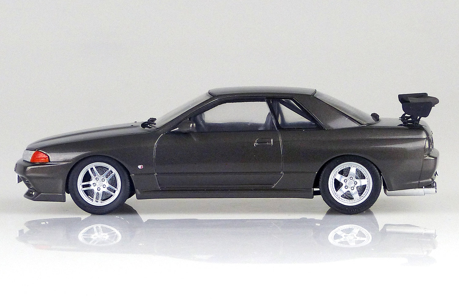 Aoshima Initial D 1/24 Rin Hojo BNR32 Skyline GT-R - Argama Hobby