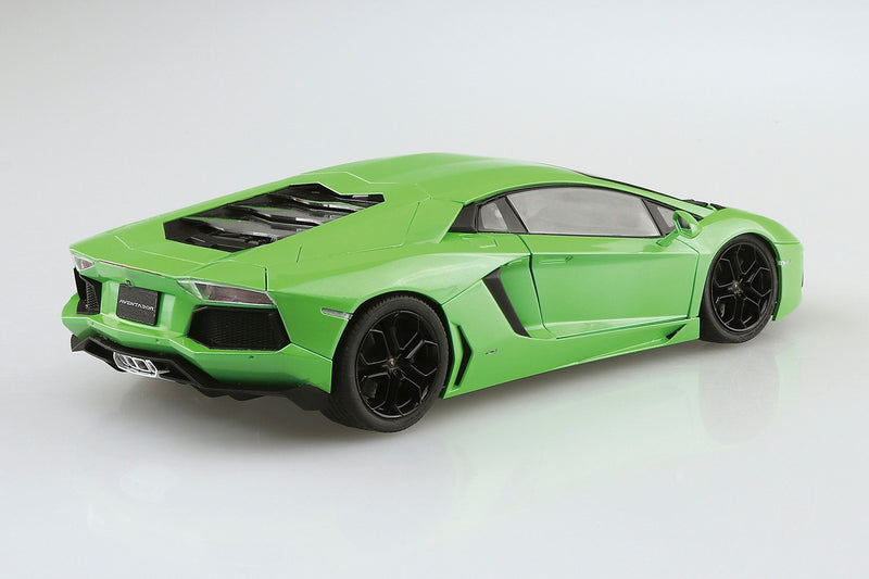 1/24 Pre-Painted Lamborghini Aventador Green (Aoshima 1/24 Pre-Painted Series No.01-C)