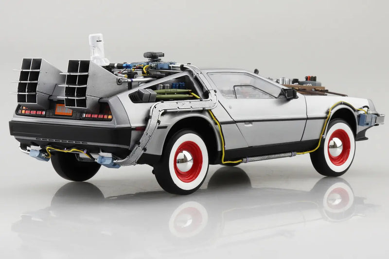 Back to the Future Part III 1/24 Time Machine