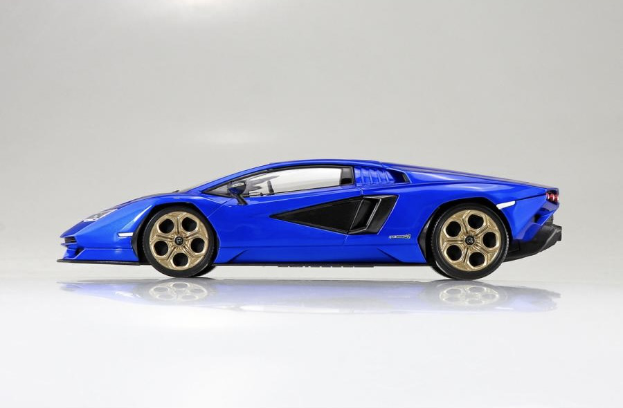 1/32 Lamborghini Countach LPI 800-4 (Metallic Blue) (Aoshima The Snap Kit Series No.19F)
