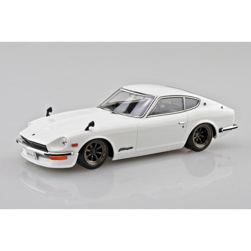 1/32 Nissan S30 Fairlady Z Custom (White) (Aoshima The Snap Kit Series No.15CU-WH)