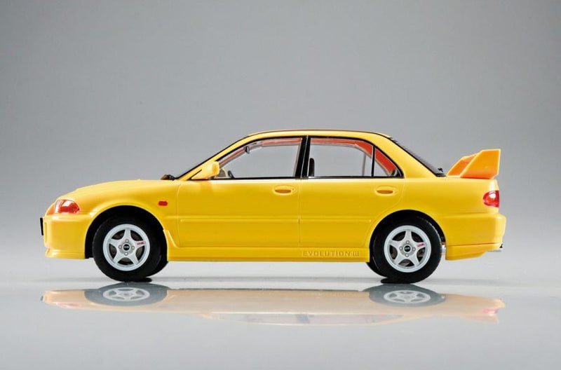 1/24 Mitsubishi CE9A LANCER GSR EvolutionⅢ 1995 Dandelion Yellow (Aoshima 1/24 SNAPCAR No.04-DY)