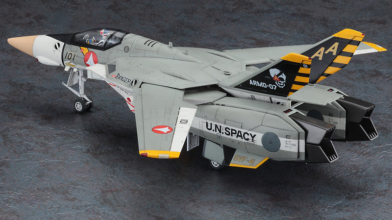 Macross 1/48 VF-1J Super/Strike Valkyrie SVF-41 Black Aces
