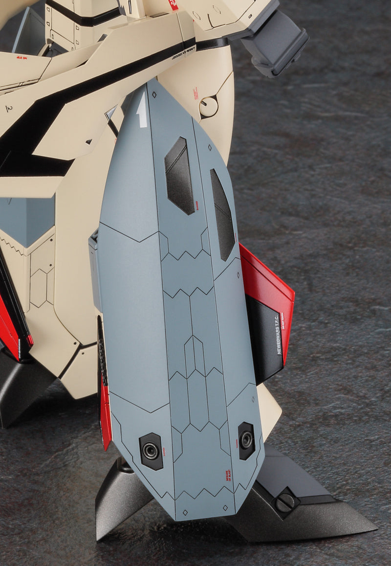 Macross Plus 1/72 YF-19 Battroid