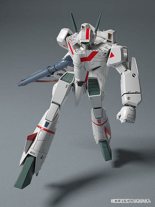 PLAMAX Macross 1/72 VF-1J Battroid Valkyrie (Hikaru Ichijo)