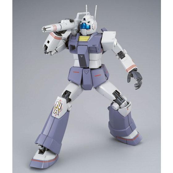 Premium Bandai Master Grade (MG) 1/100 RGC-80 GM Cannon (North American Front)