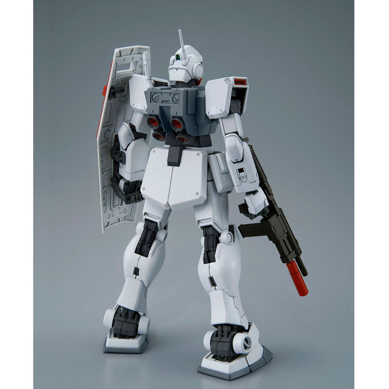Premium Bandai Master Grade (MG) 1/100 RGM-79 GM [Cold Districts Type]