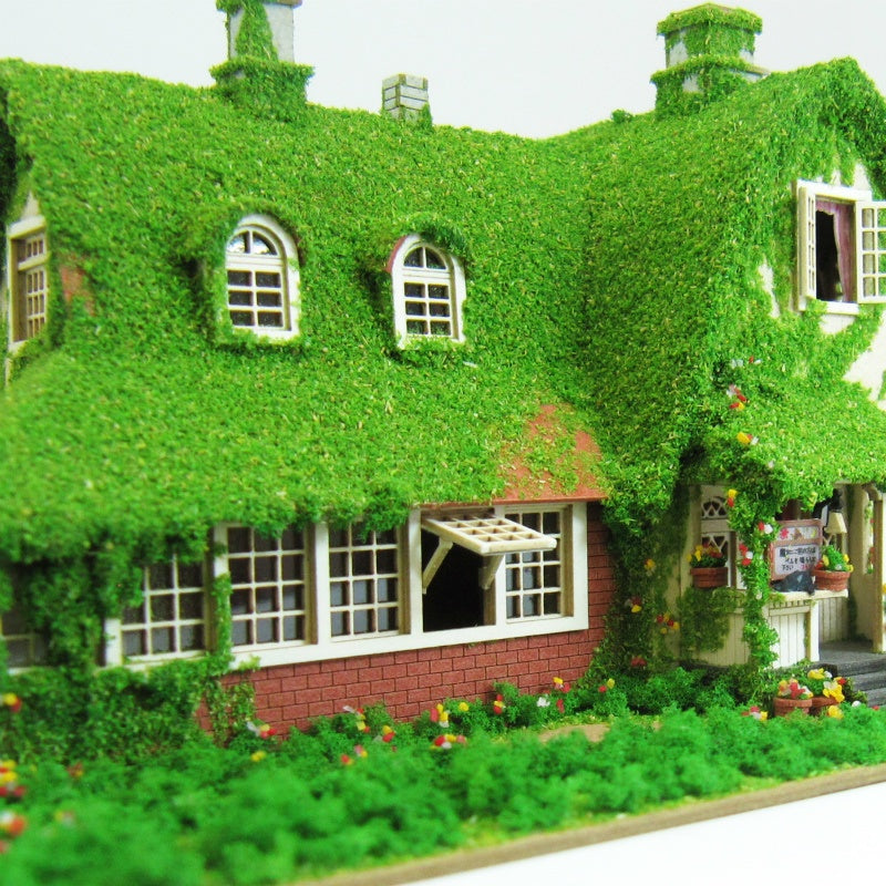 Sankei 1/150 Miniature Art Kit - Studio Ghibli - Kiki & Jiji's House (Okino's House) (Kiki's Delivery Service)