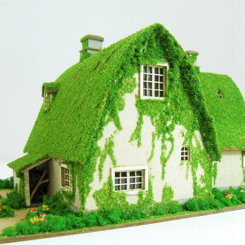Sankei 1/150 Miniature Art Kit - Studio Ghibli - Kiki & Jiji's House (Okino's House) (Kiki's Delivery Service)