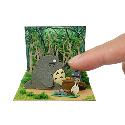 Sankei Miniature Art Kit - Studio Ghibli - Mini Totoro's Feast (My Neighbour Totoro)