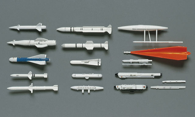 1/72 Aircraft Weapons IV: US Air to Ground Missiles (Hasegawa Aircraft in Action Series X72-04)