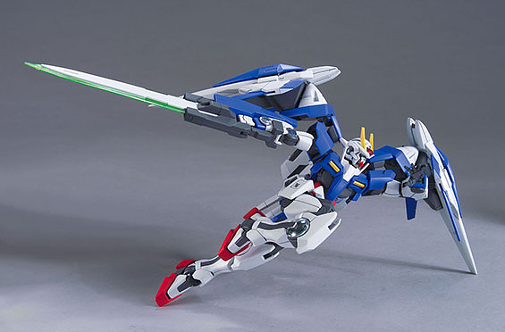 High Grade (HG) Gundam 00 1/144 GN-0000+GNR-010 Gundam 00 Raiser + GN Sword III