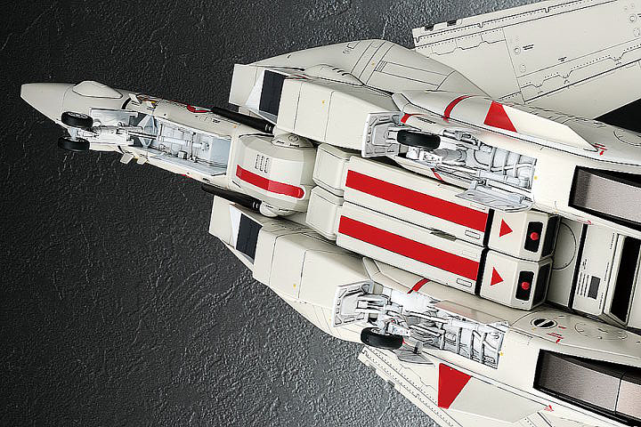 Macross 1/48 VF-1J/A Valkyrie Vermilion Squadron