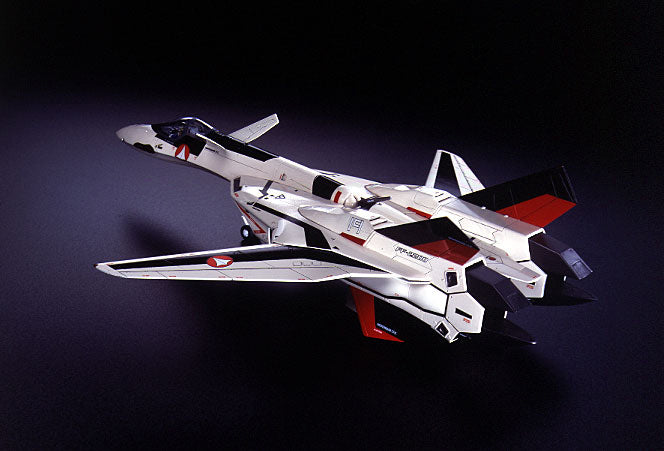 Macross Plus 1/72 YF-19 Advanced Variable Fighter