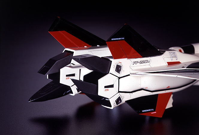 Macross Plus 1/72 YF-19 Advanced Variable Fighter