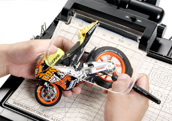 Tamiya Work Stand with Magnifying Glass (74064)