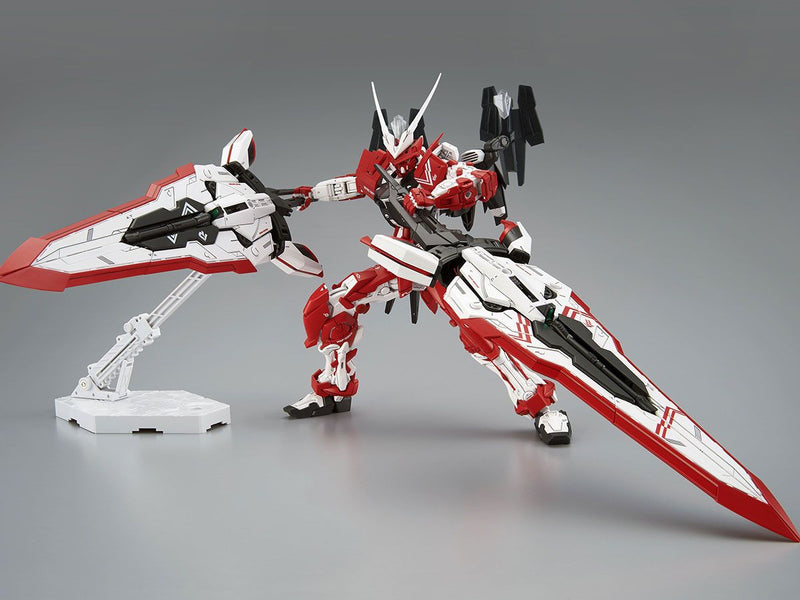 Master Grade (MG) 1/100 MBF-02VV Gundam Astray Turn Red