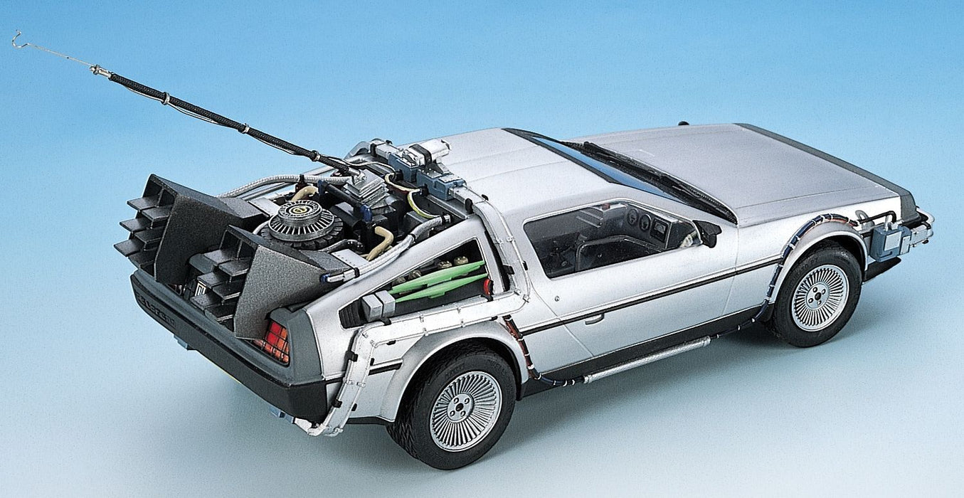 Back to the Future Part I 1/24 DeLorean