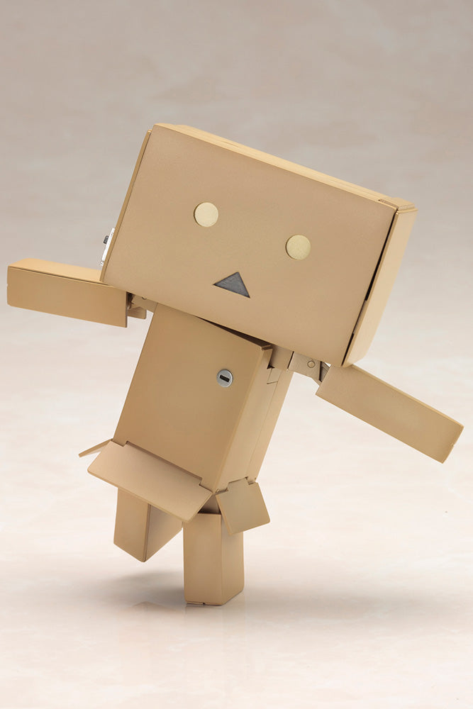 YOTSUBA&! Transform DANBOARD Action Figure