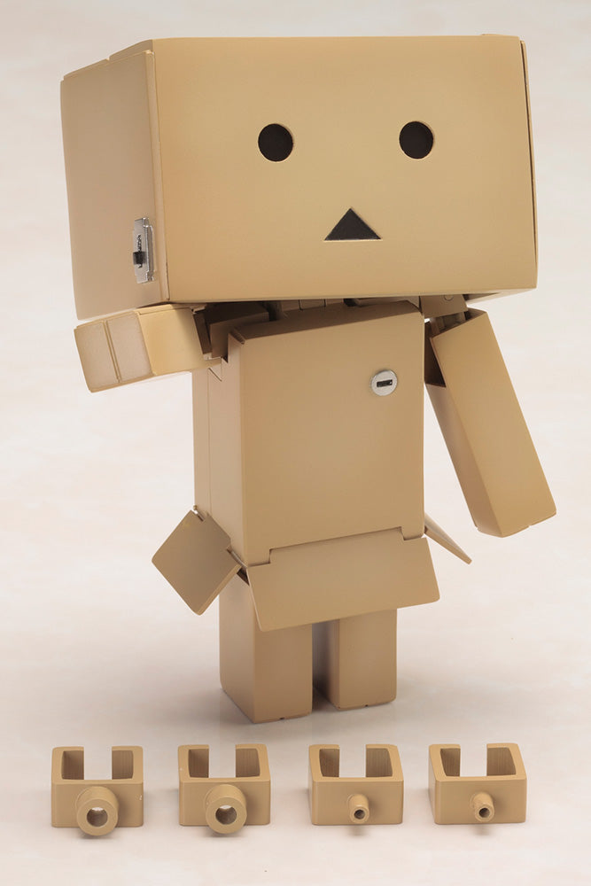 YOTSUBA&! Transform DANBOARD Action Figure