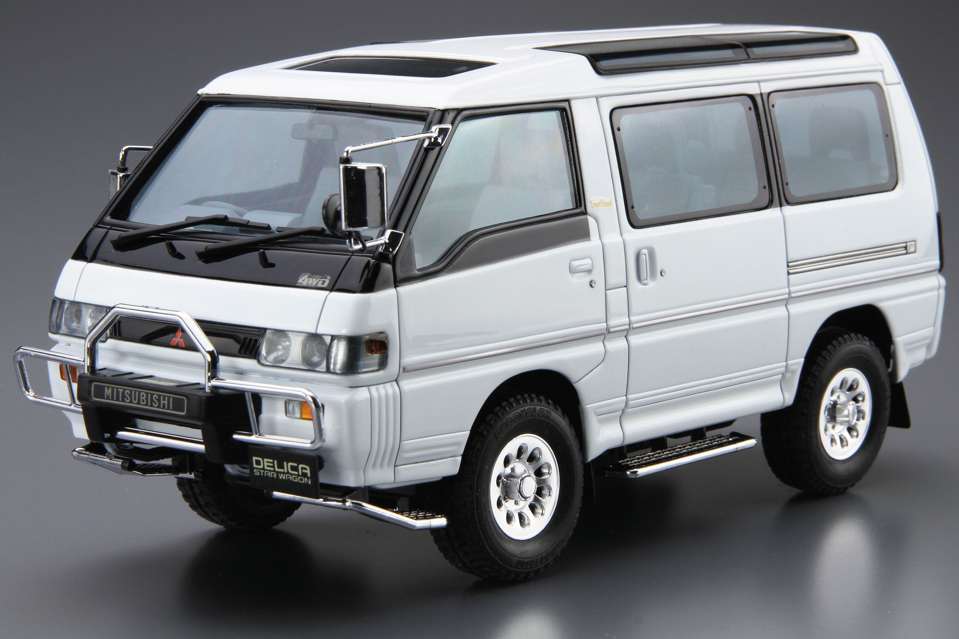 Aoshima 1/24 Mitsubishi P35W Delica Star Wagon '91 (Aoshima The