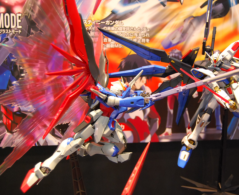 MG ZGMF-X42S Destiny Gundam Extreme Burst Mode (Master Grade Gundam Seed Destiny 1/100)