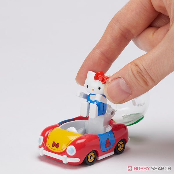 Dream Tomica Ride On R02 Hello Kitty & Apple Car