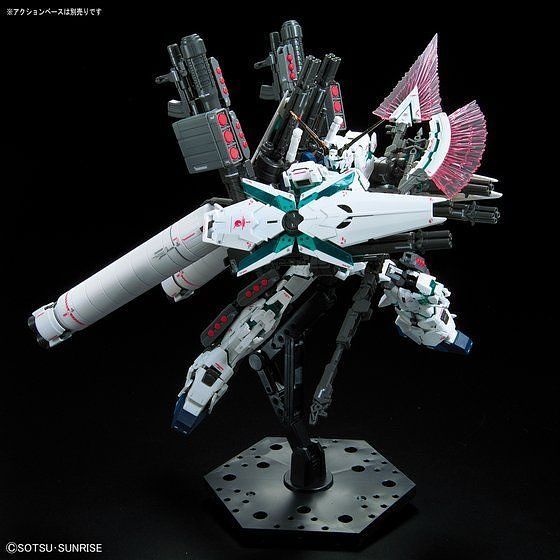Bandai Real Grade (RG) 1/144 Full Armor Unicorn Gundam - Argama