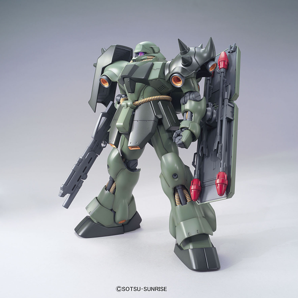 Master Grade (MG) 1/100 AMS-119 Geara Doga