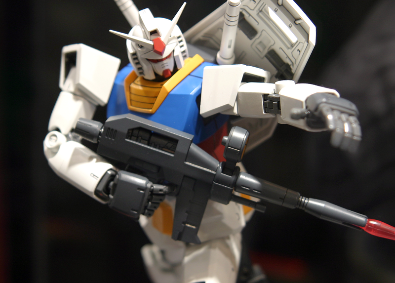 Master Grade (MG) 1/100 RX-78-2 Gundam Ver 2.0